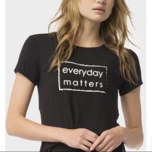 NWT PEACE LOVE WORLD ZARRI TOP EVERYDAY MATTERS L